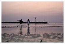 All'alba sulla spiaggia di Villa Marina