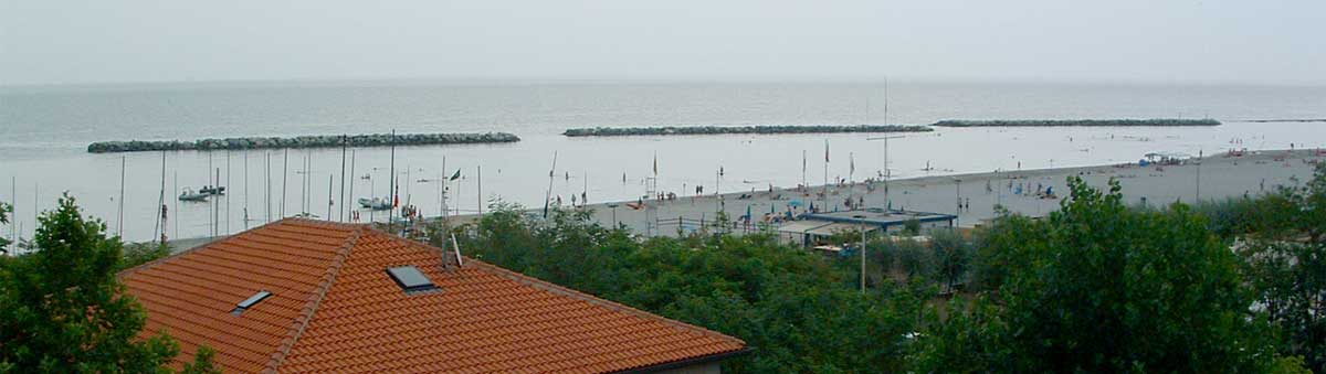 La spiaggia a Bellaria Rimini, vista da Villa Marina