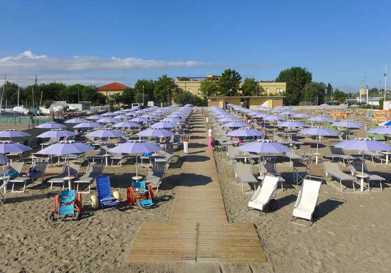 Carrozzine per fare il bagno in mare